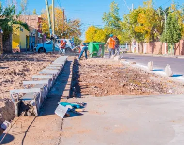Rivadavia impulsa la seguridad vial y peatonal con nuevas obras de urbanización