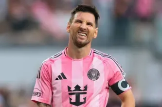 Messi pidió salir por una molestia muscular y generó atención en la Selección Argentina