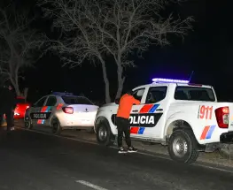 Asaltaron a dos jóvenes con un arma de fuego en una plaza de Chimbas