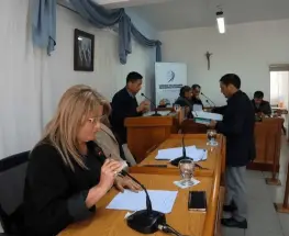 Escándalo en Sarmiento: concejales impugnan sanción y denuncian "persecución política" y falta de sustento legal