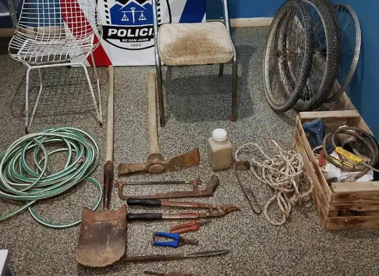 Recuperaron en un descampado los elementos sustraídos a una vecina de 25 de Mayo