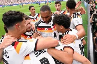 Alemania resolvió sobre el cierre y avanzó en el Grupo E