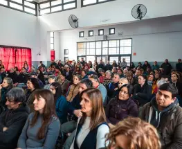 Municipio, IPV y vecinal del Barrio Frondizi coordinan el inicio de escrituras