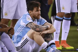 Diez años después, Messi vuelve al estadio donde anunció su retiro para jugar otra final del mundo